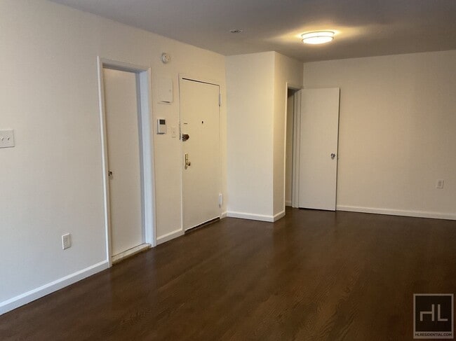 Photo - THIRD AVENUE Unit 4