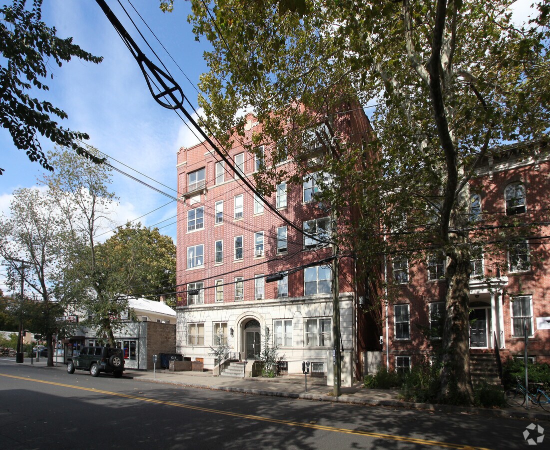 Photo - The Elmhurst