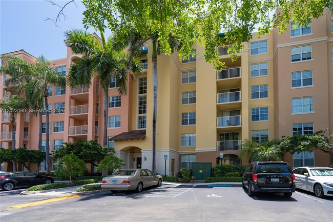 Photo - 19601 E Country Club Dr Unidad 7606