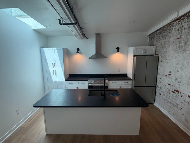 Photo - The Warehouse At Calhoun - RESIDENTIAL Unidad 503 - F