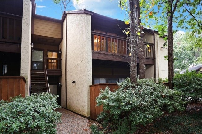 Building Photo - 11711 Memorial Dr Unit 696