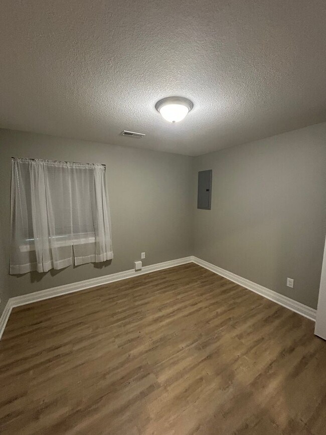 Photo - 1124 Sontag Ct