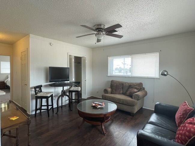 Photo - 1501 N Texas Ave