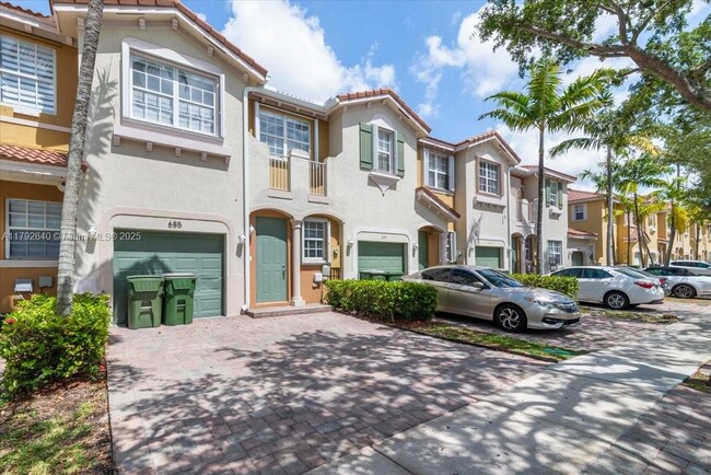 Photo - 685 NE 21st Ave Townhome