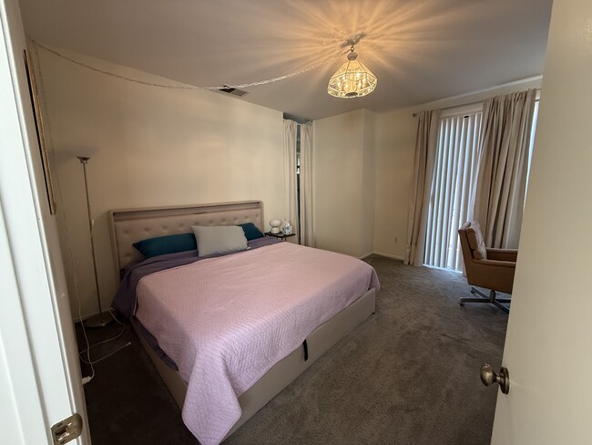 Building Photo - 1232 Mission Pl