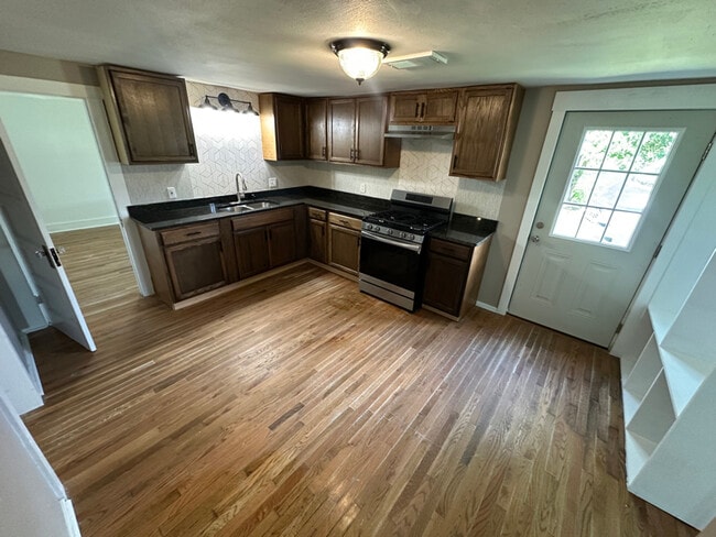 Photo - 204 S 11th St