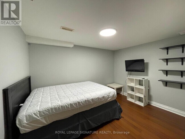 Photo - 157 Rouge River Dr