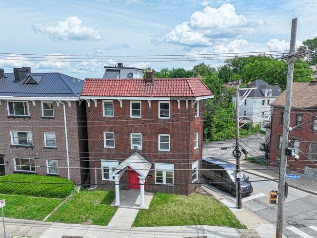 Building Photo - 2361 Brownsville Rd Unit 3