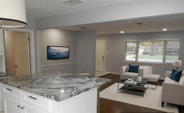 Photo - 606 Devonshire Dr