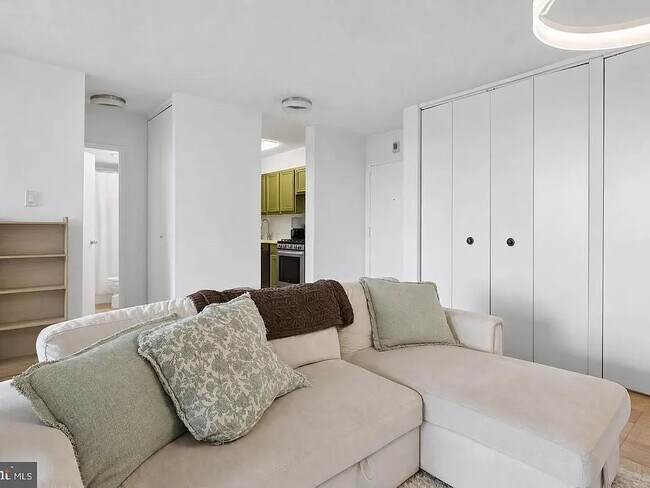 1245 4th St SW Unit 405