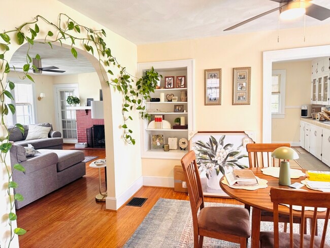 Photo - 218 E 24th St Unit A