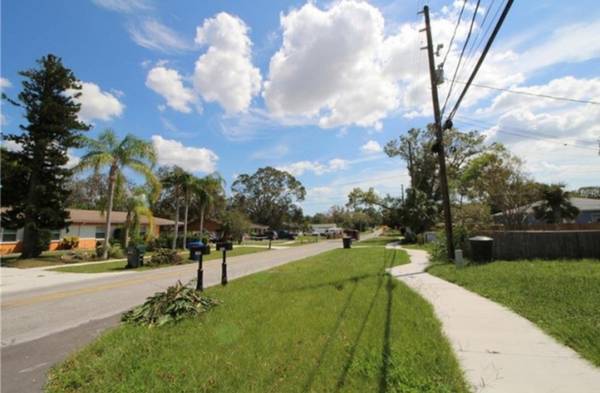 Photo - 1734 Gladys St