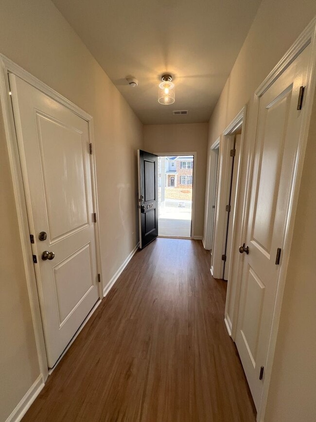 Photo - 6357 Whirlaway Rd