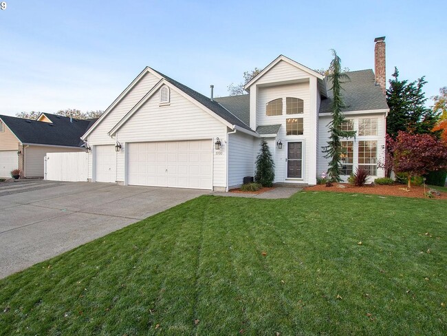 Beautiful Custom Home - Beautiful Custom Home