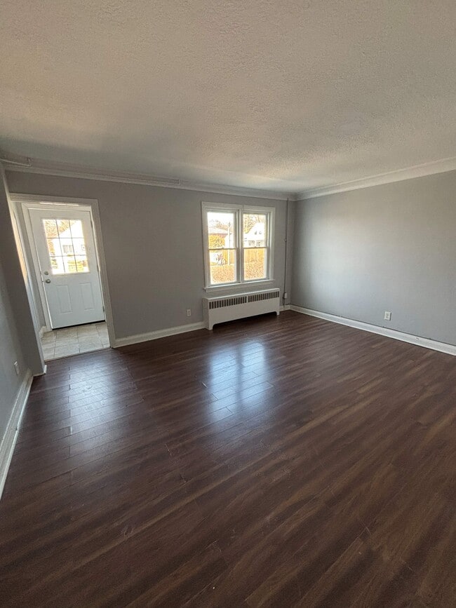 Photo - 610 Temple St Unité Main Floor (2)