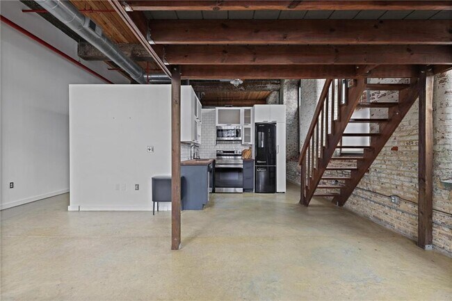 Photo - 170 Boulevard SE Unit H128