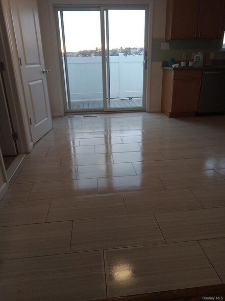 Photo - 62 Gibson Pl