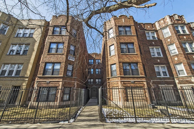 8208 S Drexel