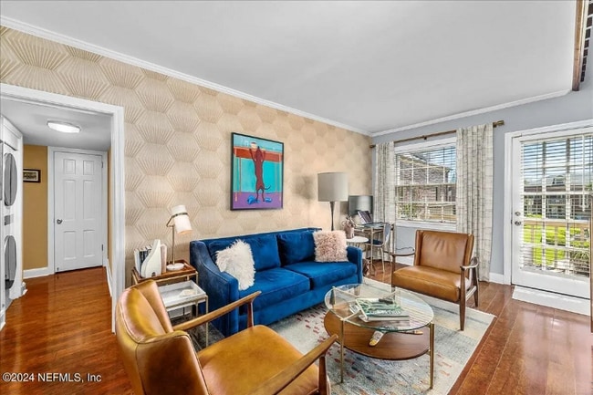 Photo - 834 Cedar St