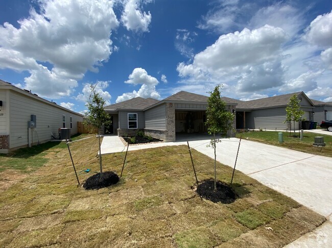 Building Photo - 10415 Welder Oak Rental