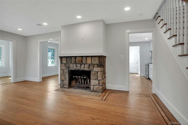 Photo - 92 Hillside Ave