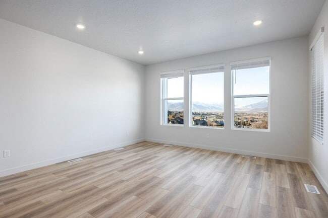 Photo - Recently Built Heber City Rental – Bright,...