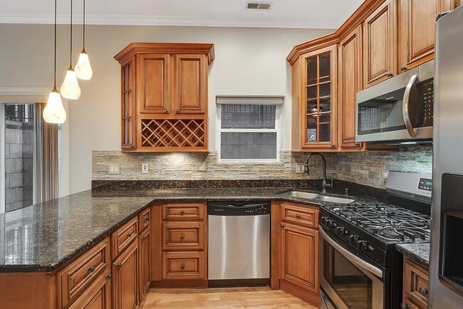 Photo - 6229 N Richmond St Unit 2N