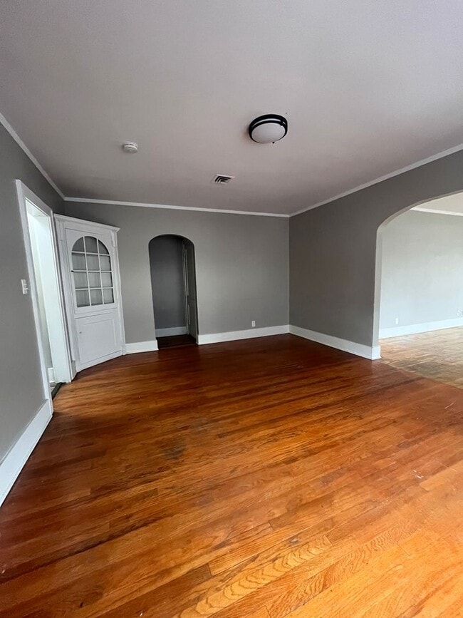 Photo - 411 S 38th Ave