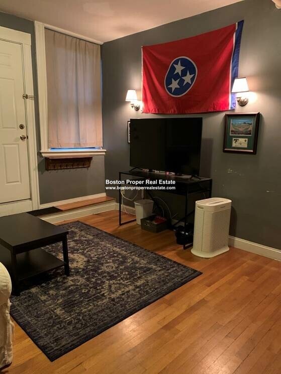 Photo - 583 Beacon St Unit B