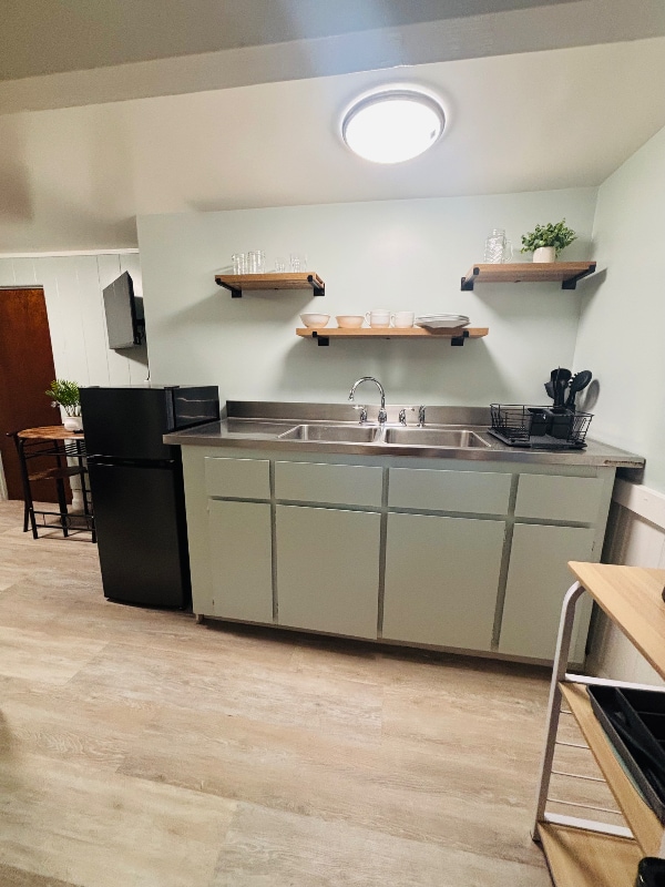 Photo - 1111 Haihai St