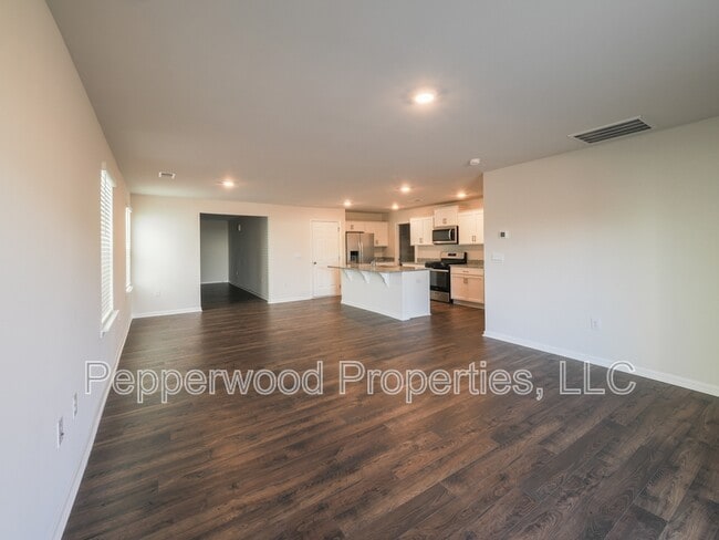 Photo - 1761 Rein Dr