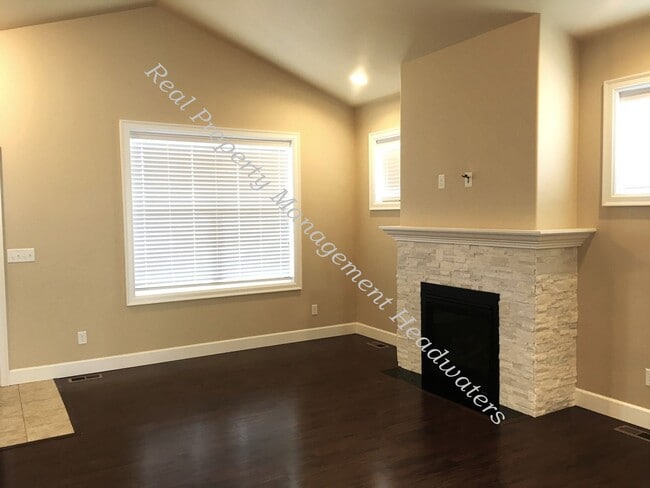 Photo - 5 Bedroom 3 Bath House for Rent