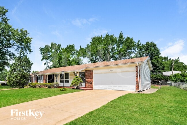 Photo - 2415 Greenbriar Dr