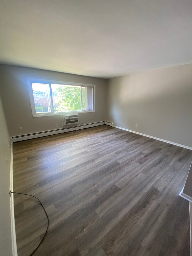 Living Room - River Park Apartments