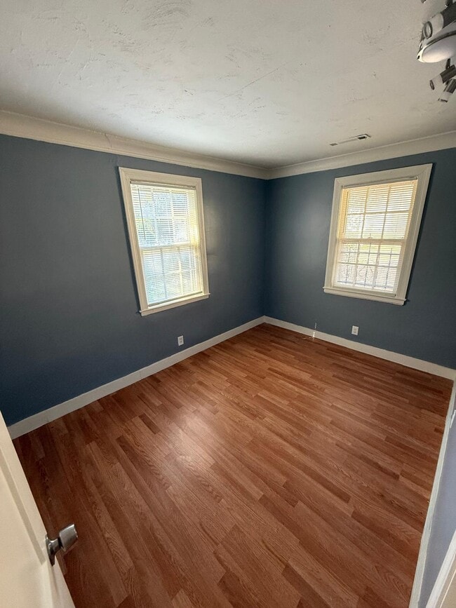 Photo - 293 W Waldorf Ave