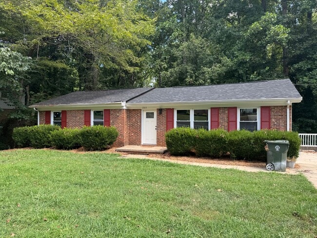 Building Photo - Available to Show Rental