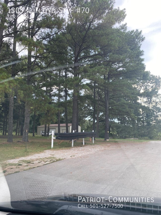 Photo - 1305 N Floyd St