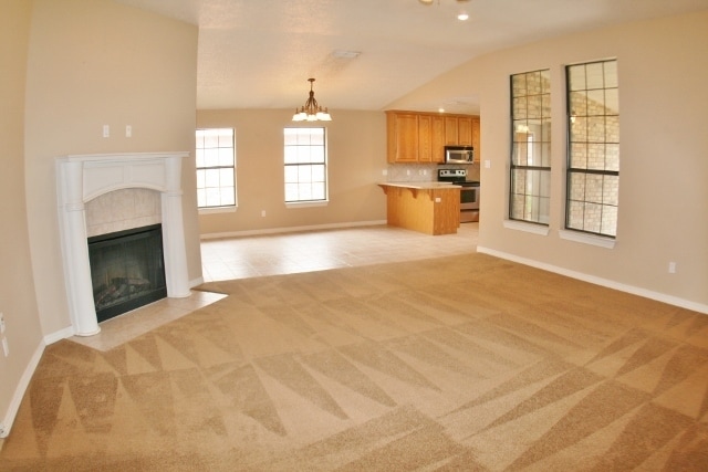 Photo - Wow 4 Big Bedrooms,  Pets Welcome, Great Location.
