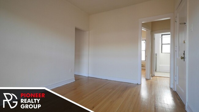 Photo - 813 W Waveland Ave Unit 825-S2