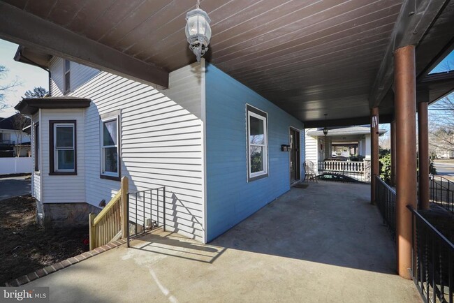 Photo - 1112 Collings Ave