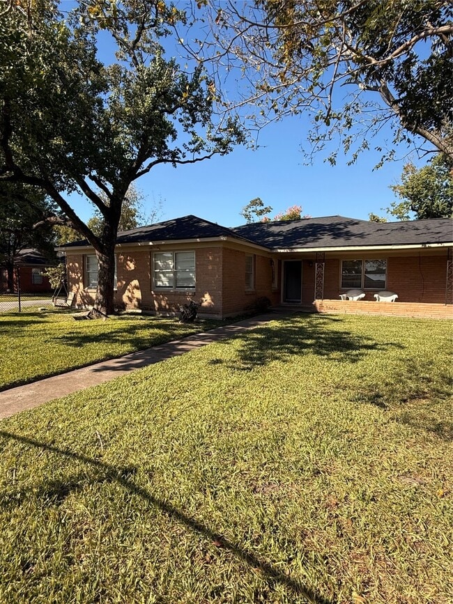 Photo - 5720 Parwill St