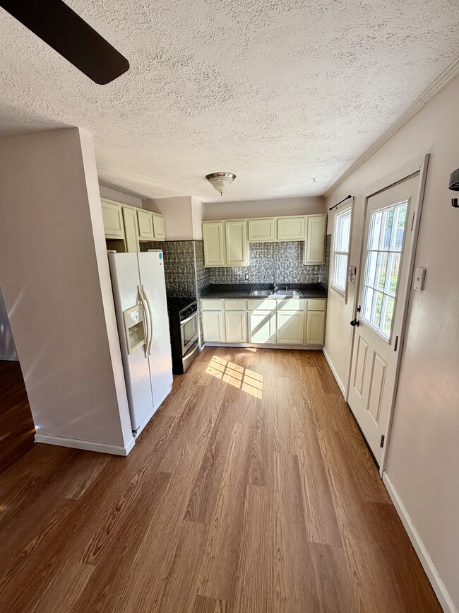 Photo - 1604 Marbo Ave