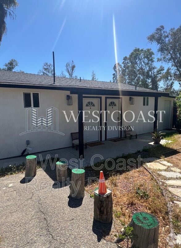 Building Photo - 35975 Glen Oaks Rd Rental