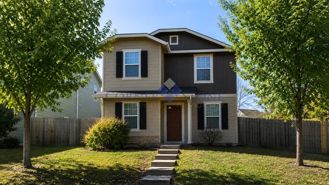 Building Photo - Spacious Home with Fenced Backyard!