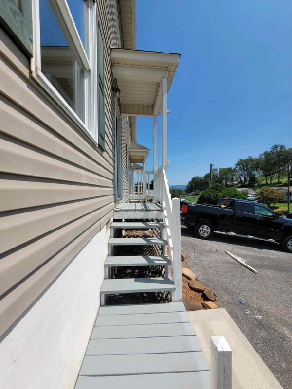 132 Riley Dr Apartment Unit 3 Chilhowie, VA