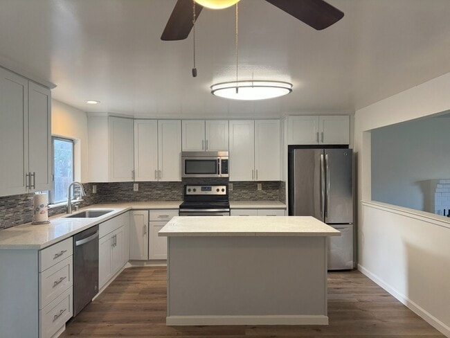 Building Photo - 2460 Brookside Way Rental