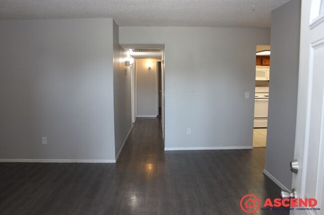 Photo - 4609 Baybrook Way