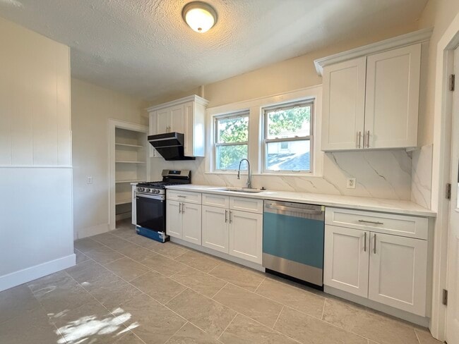 113 Elm Ave