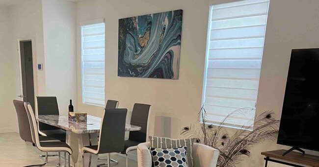 Photo - 511 NW 17th St