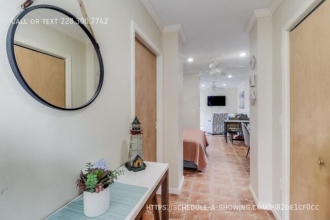 Photo - 176 Markham Dr